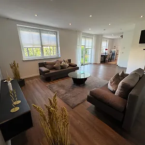  Apartment Boho Mit Eigenem Garten Naehe Salzburg